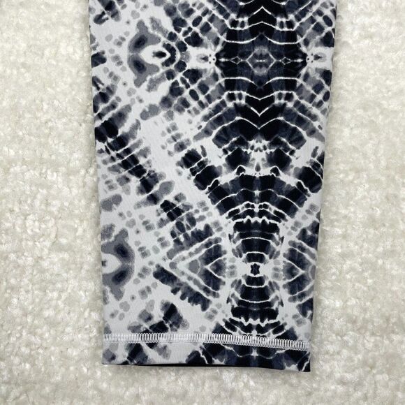 Victoria's Secret Sport Knockout Capri Black White Tie Dye - Picture 7 of 11
